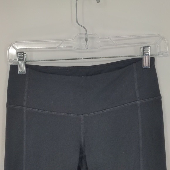 Athleta Mind Over Matter Black Lattice Detail Capri Legging Size Extra Small - Picture 7 of 16